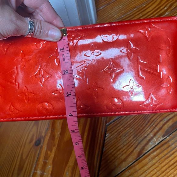 Louis Vuitton Red Monogram Vernis Reade PM Handbag w/Dust Bag & Maintenance Card - Picture 14 of 15
